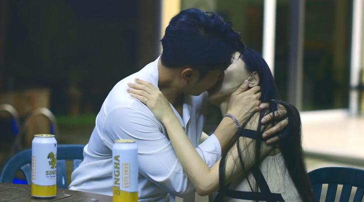 phim sex có phụ đề tiếng việt Vợ sắp cưới của con trai sai lầm khi tin bố ông chồng đau lưng không tắm được nên giúp ông…